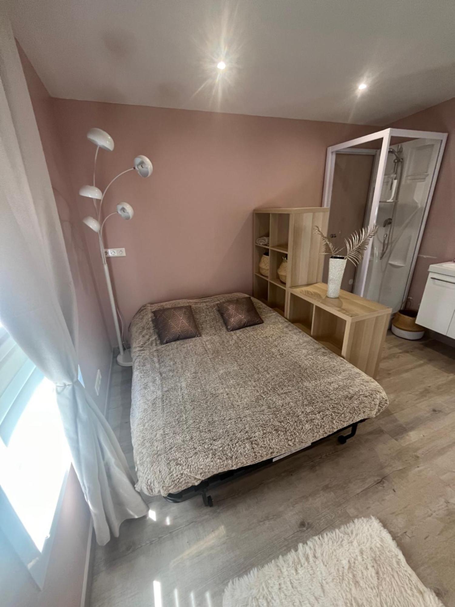 Ferienwohnung Dependance Prive Saint-Thibault-des-Vignes Exterior foto