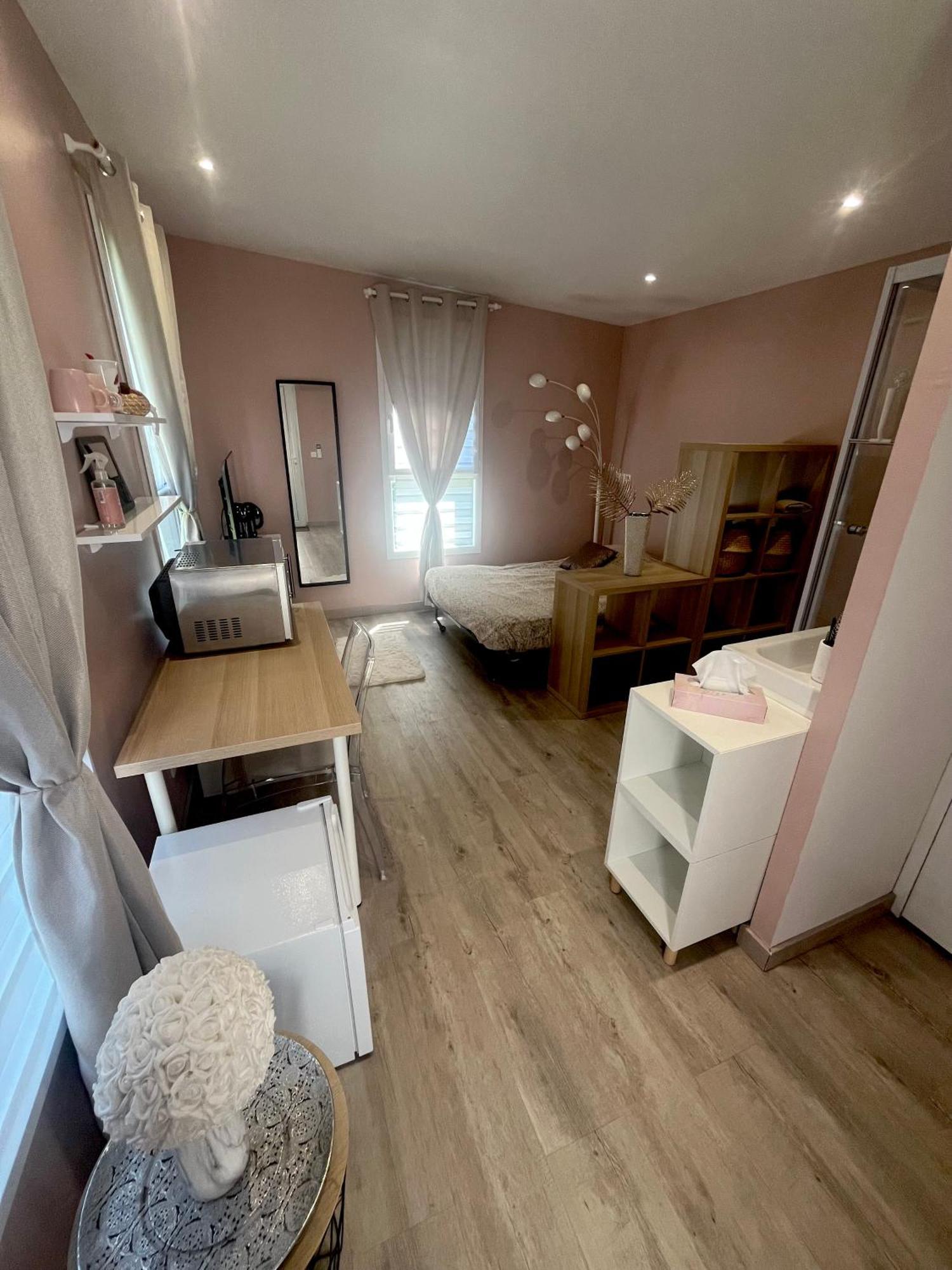 Ferienwohnung Dependance Prive Saint-Thibault-des-Vignes Exterior foto